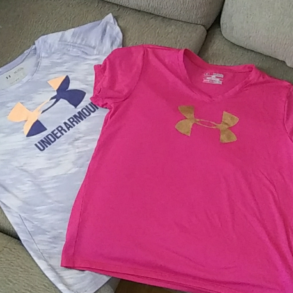 Bundled of 2 womans workout Ts $7 bundled